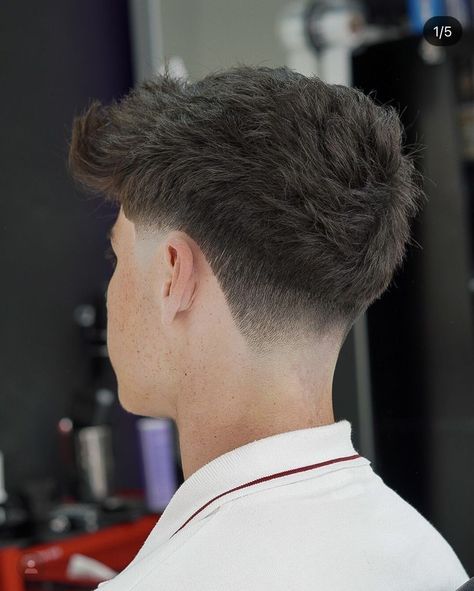 Mid Fade Messy Hair, Taper Mid Fade Haircut, Mid Taper With Bulk, Mid Taper Straight Hair, No Fade Haircut Men, Taper Bas Homme, Very Low Fade, Low Taper Fade Haircut Straight Hair, Taper Fade Alto