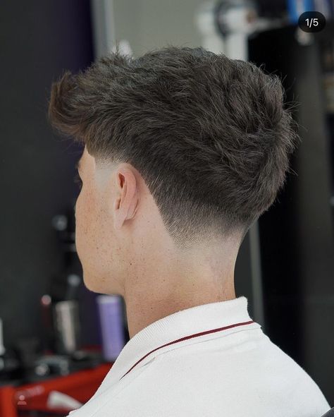 Mid Fade Messy Hair, Mid Taper With Bulk, Taper Mid Fade Haircut, Mid Taper Straight Hair, No Fade Haircut Men, Taper Bas Homme, Very Low Fade, Low Taper Fade Haircut Straight Hair, Taper Fade Alto