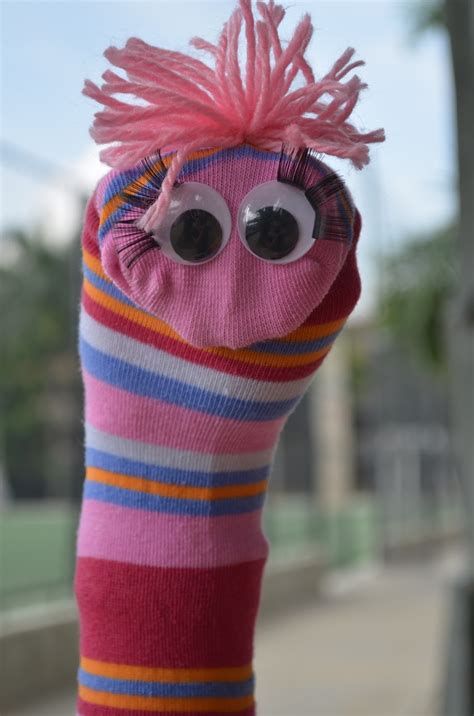 Preoperational Stage, Diy Sock Puppets, Craft Activities For Toddlers, Hand Socks, Handmade Puppet, Puppets For Kids, Puppets Diy, Silly Puppets, Sock Puppets