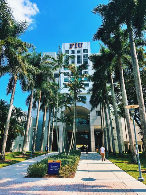 Florida International University Campus, Fiu College Aesthetic, Fiu College, Vision Board Project, Campus Aesthetic, College Vibes, Miami Dade College, City Panorama, Miami Vibes