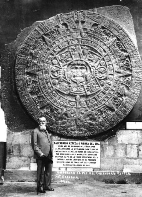 tlatollotl: Venustiano Carranza with Piedra del Sol (1917) Ancient History Archaeology, Ancient Discoveries, Ancient Aztecs, Mexico History, Aztec Culture, Black Basalt, Mayan Art, Mayan Culture, Aztec Calendar