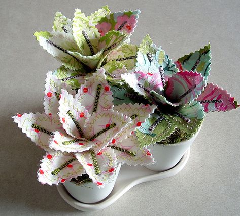 Sweet Mini Fabric Potted Plants - Winter Romance by Jane Joss | da janejoss Patchwork, Upcycling, Homemade Flowers, Cactus Craft, Fabric Plants, Cactus Fabric, Upcycling Projects, Needlework Crafts, Art And Craft Videos