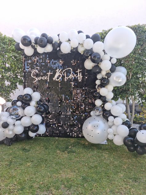 Black And White Ball Sweet 16, Black And White Debut Theme, 18th Birthday Party Black And White, Black Debut Theme, Sweet 16 Black And White Theme, Black And White 16th Birthday, Black And White Sweet 16 Theme, Black And White Sweet 16, Oreo Party