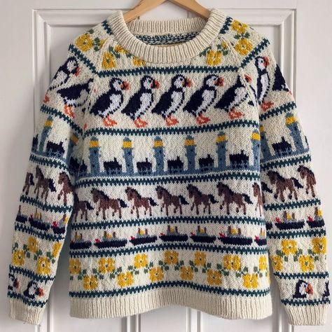 Madeleine ✨🧶 on Instagram: “By popular demand, the chart for this pattern and the basic instructions on how I made my size are now on my Etsy (link in my bio) 🥳 I'm…” Oldenburg, Fair Isle Knitting, Basic Knitting, Work Sweaters, Jumper Patterns, Aran Weight Yarn, Knit Bottom, Raglan Pullover, Purl Stitch