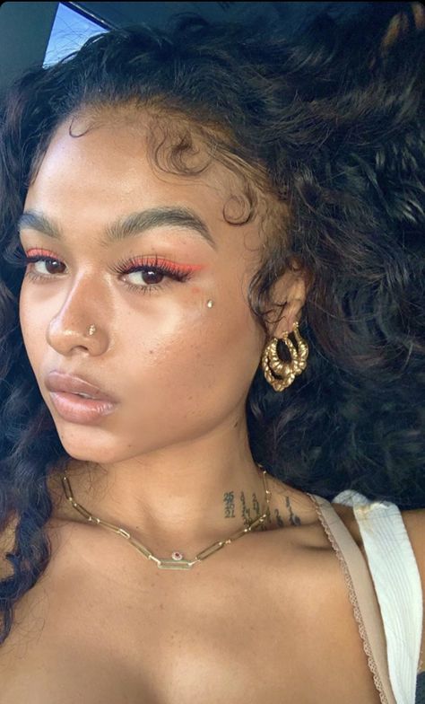 @badgal98💕 india Westbrook aka indialove Tumblr, Face Dermals Piercings, Cheekbone Dermal Piercing, Face Peircing, Dermal Face Piercing, Dainty Face Piercings, Face Piercings Aesthetic, Dermal Piercing Face, Facial Dermal Piercing