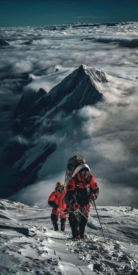 Beautydevotedphotography Nature, Tumblr, Everest Climbing, Climbing Photography, Mt Everest, Adventure Backpack, Back To Nature, Mountaineering, National Geographic