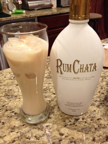 Do-It-Yourself Danielle: Chai Rum Chata Rum Chata Recipes, Recipes With Rum, Rumchata Recipes Drink, Rumchata Drinks, Resep Koktail, Rumchata Recipes, Rum Chata, Beer Float, Liquor Drinks
