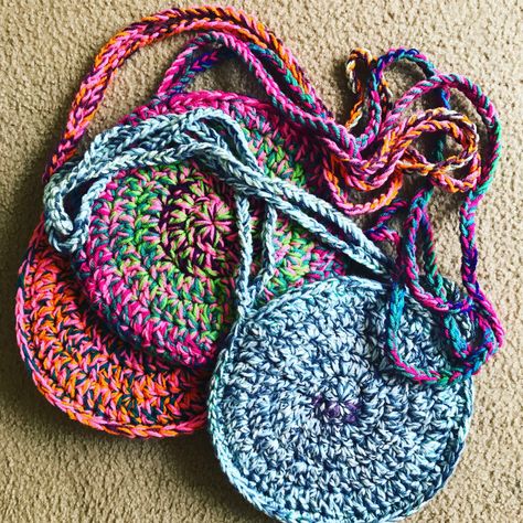 The Boho Bag Pattern – SIXTEENCHAINS Boho Bag Pattern Free, Crochet Boho Bag Pattern, Crochet Tote Bags, Crocheted Purses, Crochet Small Bag, Welcome 2023, Boho Bag Pattern, Crochet Bag Charm, Purse Patterns Free