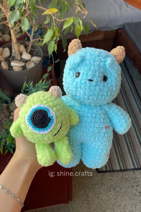 Easy Plushy Crochet, Crochet Plushies Animals, Crochet Plushies Cute, Crochet Projects Plushies, Cute Little Things To Crochet, Mike X Sully, Crochet Food Animals, Crochet Plushies Ideas, Plushie Patterns Free