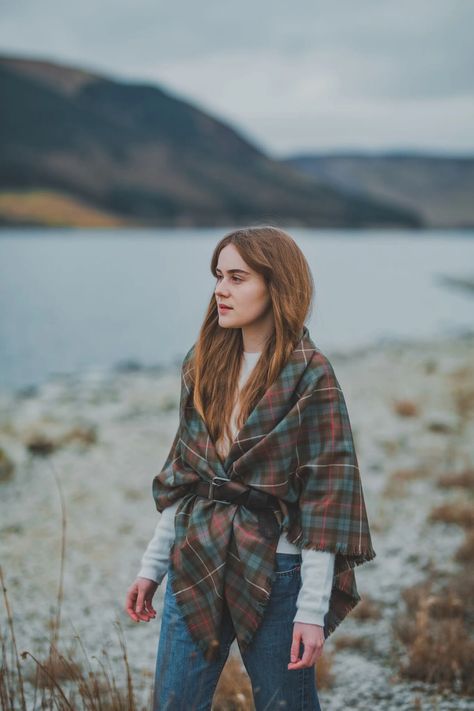 Weathered Hunting Fraser Tartan Outlandish Shawl FREE | Etsy Red Highlights, Scottish Fashion Woman, Scotland Outfit, Scottish Costume, Fraser Tartan, Tartan Shawl, Scottish Clothing, Scottish Fashion, Claire Fraser