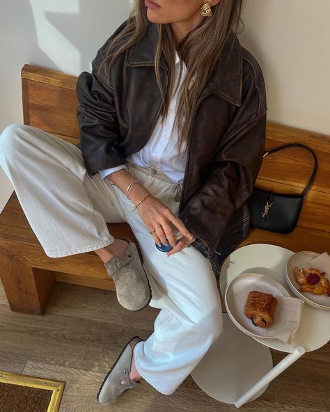 Denim Outfits, Brown Jacket Outfit, Brown Leather Jacket Outfit, Womens Leather Jacket Outfit, Dark Brown Leather Jacket, Jacket Outfit Women, Leather Jacket Style, Leather Jacket Outfits, Jacket Outfit