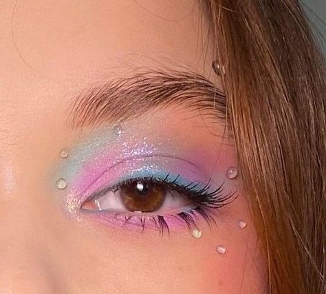 Taylor Swift Eyes, Taylor Swift Nails, Taylor Swift Makeup, Uv Paint, Concert Makeup, Movie Makeup, Taylor Swift Tour Outfits, Taylor Swift Outfits, Creative Eye Makeup