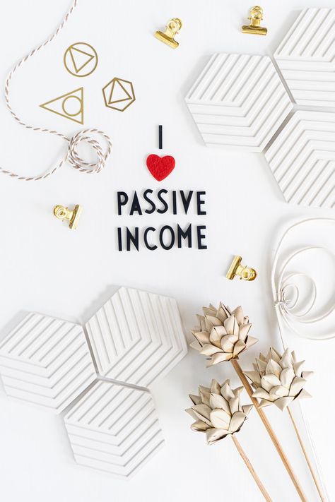 Passive Income Ideas for Beginners: in this post, I talk about 31 passive income ideas for beginners. Plus I share all the passive income streams I used to become financially free and quit my job! Money-saving Tips, Money Tips, Money Hacks, Passive Income Ideas, Streams of Income, Passive Income Streams, Make Money Online, Side Hustle #passiveincome #financialfreedom #makemoney Best Passive Income, Side Hustle Passive Income, Increase Income, Financially Free, Ways To Get Money, Passive Income Ideas, Money Hacks, Residual Income, Money Saving Strategies