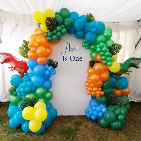 Dinosaur Theme Balloon Decoration, Dino Balloons Decorations, Dinosaur Balloons Decoration, Dinosaur Themed Birthday Party Backdrop, Dino Balloon Garland, Dinosaur Balloon Arch, Dinosaur Balloon Garland, Dinosaur Backdrop, Balloon Dinosaur