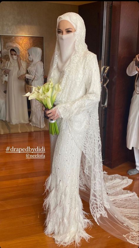 Akad Nikah Dress, Wedding Dress Syari, Bella Wedding Dress, Malay Wedding Dress, Bridal Hijab Styles, Wedding Dress Muslim, Muslim Wedding Gown, Dress Brukat, Nikah Outfit