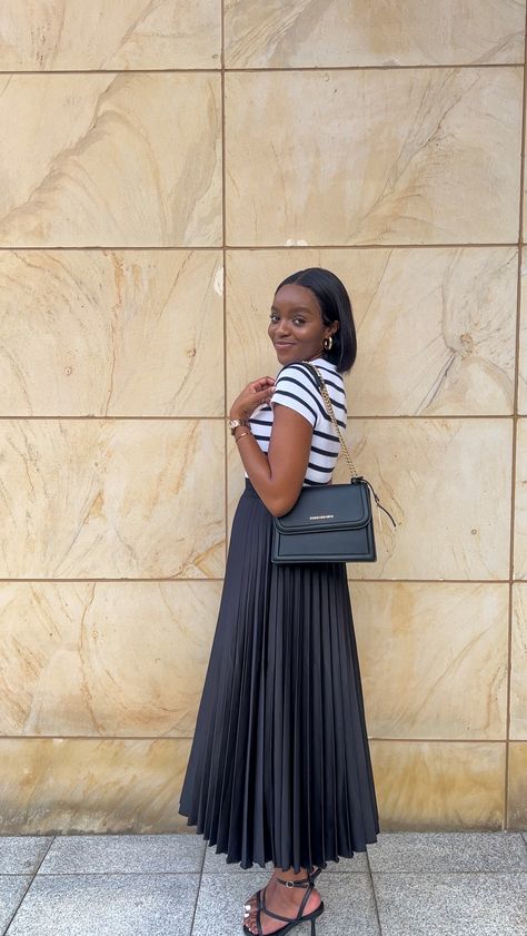 Black pleated skirt