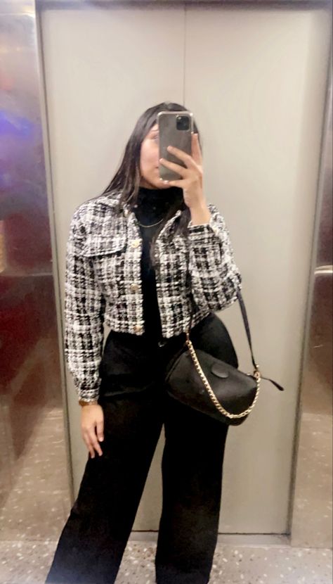 Black Cropped Blazer Outfit, Tweed Jacket Outfit Casual, Tweed Blazer Outfit, Cropped Blazer Outfit, Cropped Tweed Blazer, Cropped Jacket Outfit, Outfit Advice, Black Cropped Blazer, Outfit Recommendations