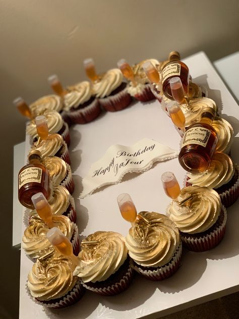 21 Birthday Cake For Him, Cupcake With Shots On Top, Cupcake For Men Birthday, 21st Birthday Cake Alcohol Mini Bottles, Cake With Liquor Bottles, Remy Martin Cake, Cupcakes With Alcohol, Birthday Cupcakes Ideas For Men, Infused Cupcakes Recipes
