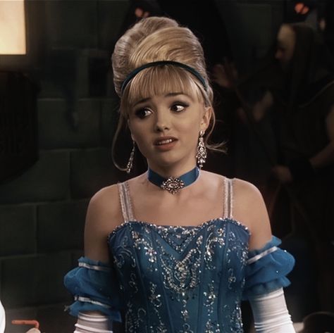 emma ross Disney Channel, Long Hair Styles, Emma Ross, Peyton List, Beautiful Long Hair, Rich Girl, Spirit Animal, Female Characters, Character Inspiration