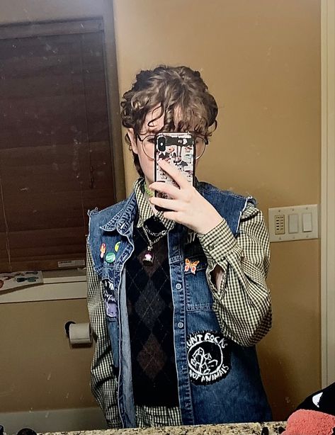 Keywords: punk outfit, folk-punk, crowcore, goblincore, gremlincore, fairy grunge, transmasc, androgynous Grunge Transmasc, Folk Punk Fashion, Folk Punk Aesthetic, Punk Fits, Punk Cottagecore, Folk Punk, Punk Outfit, Funky Clothes, Gay Panic