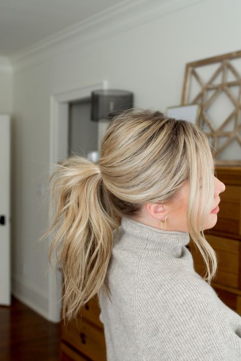 Bump Ponytail How To, Ponytail Hairstyles For Thinning Hair, Dressy Ponytail Hairstyles, Workout Hairstyles For Long Hair, Dressy Ponytail, Textured Ponytail, Ponytail Bump, Teased Ponytail, Messy High Ponytails