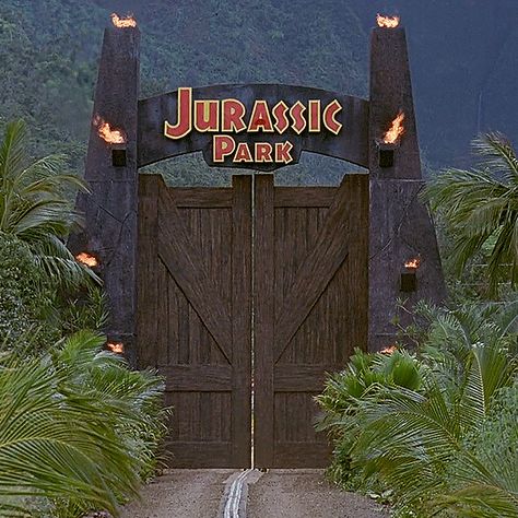 Happy 22nd anniversary of Jurassic Park! (June 11th, 1993) Jurassic Park Gate, Jurassic Park Birthday Party, Jurassic Park Series, Jurassic Park Party, Jurassic Park Birthday, Jurrasic Park, Dinosaur Room, Cardboard Cutouts, Dinosaur Theme Party