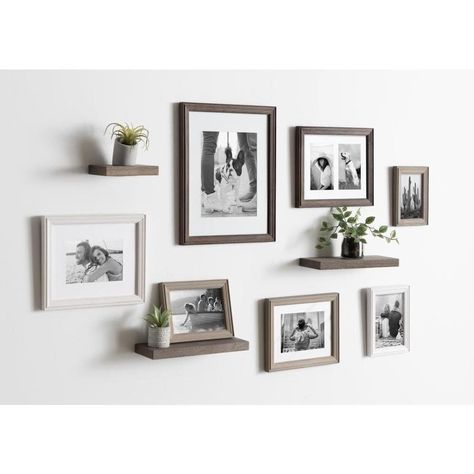 Family Room Wall Decor, Picture Wall Living Room, Photowall Ideas, Family Pictures On Wall, Wall Frame Set, Picture Gallery Wall, Family Photo Wall, Family Room Walls, Collage Frame