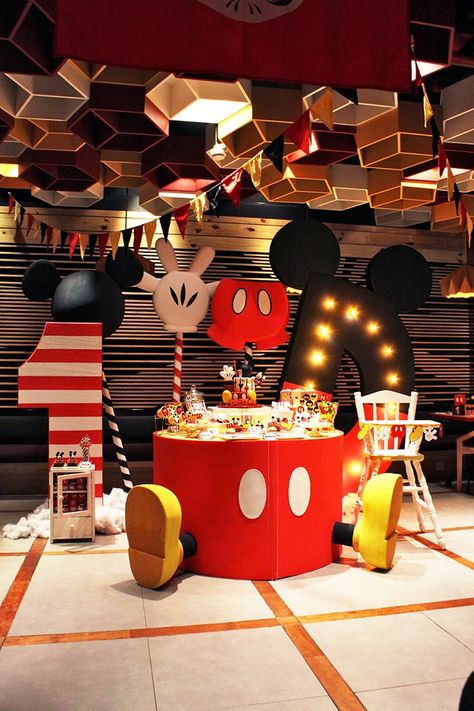 Mickey Decorations Birthday, Mickey Mouse Themed Party, Mini And Mickey Birthday Party, Mickey Mouse Birthday Party Ideas 1st Decoration, Mickey Mouse Decorations Birthday, Mickey Birthday Party Ideas, Mickey Mouse Birthday Party Decorations, Mickey Themed Birthday, Mickey Birthday Cake