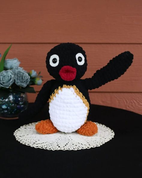 Amigurumi Patterns, Pingu Crochet Pattern Free, Amigurumi Penguin, Knitted Gifts, Free Amigurumi Patterns, Toy Pattern, Knitting Gift, Free Amigurumi, Crochet Toy