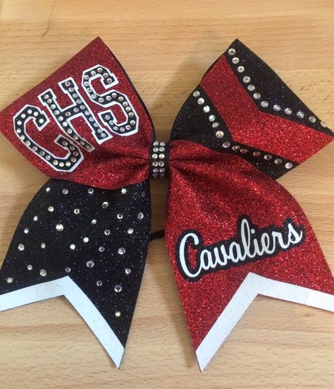 Red and black glitter cheer bow with rhinestones Cheer Bow Rhinestone Template, Cheer Bow Design Ideas, Red And Black Cheer Bows, Cheerleader Bows Diy, Cute Cheer Bow Ideas, Football Cheer Bows, Cheer Bow Ideas Diy, Rhinestone Cheer Bows, Cheer Bow Designs