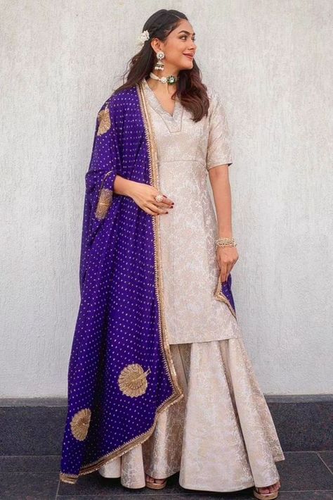 Bridesmaid Dress, Indian bridesmaid lehenga, Indian bridesmaid outfit, Indian bridesmaid outfits, Indian bridesmaid sharara dresses, trendy bridesmaid dresses, Indian bridesmaid look, wedding outfits, dress for sister of the bride Indian Bridesmaid Dress, Bridesmaid Dress Ideas, Silk Kurti Designs, Indian Bridesmaid Dresses, Trendy Outfits Indian, Indian Bridesmaid, Mehendi Outfits, Anarkali Dress Pattern, Fancy Sarees Party Wear