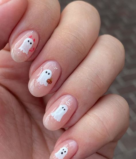 Girly Halloween Nails, Spooky Season Nails, Slay Nails, Pumpkin Nail Designs, Teen Nails, Nail 2023, Halloween Decor Diy, Fall Nail Polish, Cute Halloween Nails