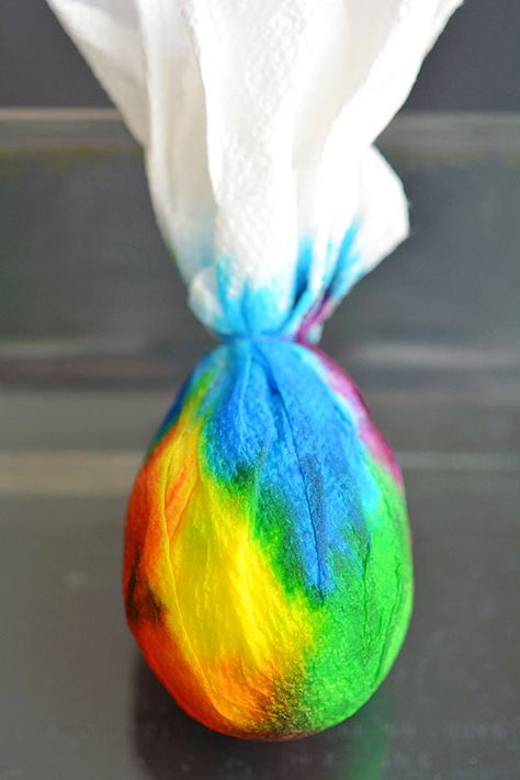 Tie Dye Easter Eggs, Easter Crafts Dollar Store, Diy – Velikonoce, Dye Easter Eggs, Easter Egg Dye, Diy Ostern, Balkon Design, Easter Egg Painting, Easter Eggs Diy