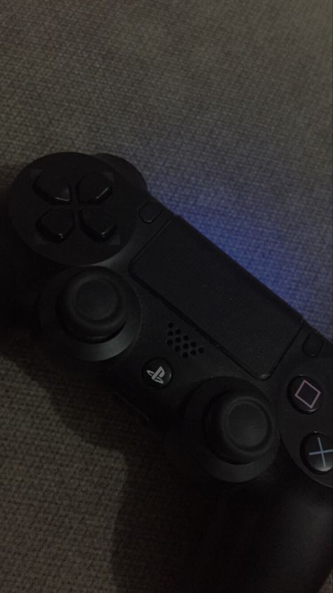 Gaming Dark Aesthetic, Playing Ps4 Aesthetic, Ps4 Controller Aesthetic, Gaming Controller Aesthetic, Ps4 Aesthetic, Cool Ps4 Controllers, Aesthetic Games, Vision Bored, Games Ps4