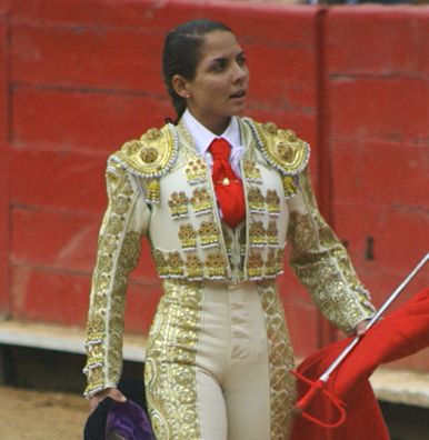 Bull Fighter Vanesa Montoya, 24, in costume - traje de luces. Bull And Matador Costume, Bull Fighter Costume, Female Matador, Bullfighter Costume, Bull Costume, Bull Fighter, Matador Costume, Daphne Costume, Spain Fashion