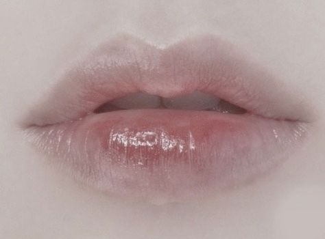 fuzzy lips Pink Lips, Lip Art, Katniss Everdeen, Lip Makeup, Tattoo Lips, Dragon Age, Beauty Trends, Beauty Inspiration, Makeup Inspiration