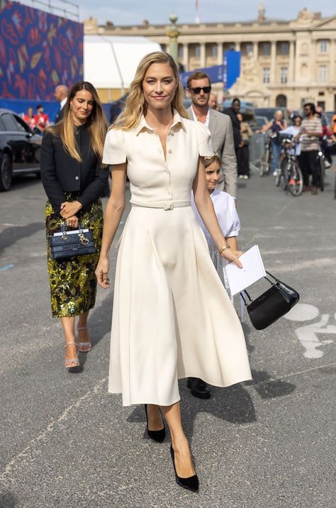 Beatrice Borromeo Attends Christian Dior Womenswear Spring/Summer 2024 in Paris — Royal Portraits Gallery Dior Outfits, Christian Dior Dress, Dior Dresses, Cristian Dior, Beatrice Borromeo, Royal Portraits, Self Portrait Dress, Dior Dress, Classic Style Outfits