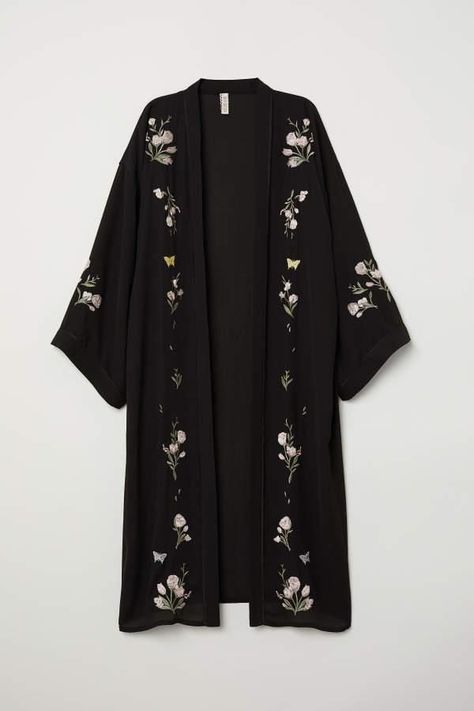 Embroidery Kimono, Cute Kimonos, Mode Kimono, Mode Abaya, Hijabi Outfits Casual, Muslim Fashion Dress, Abaya Designs, Muslim Fashion Outfits, Abayas Fashion