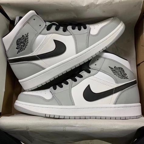 Air Jordan 1 Mid Light Smoke Grey Skor Sneakers Nike, Παπούτσια Nike Free, Buty Jordan, Zapatillas Nike Jordan, Обувь Air Jordan, Buty Marki Nike, Boty Nike, Skor Sneakers, Pretty Shoes Sneakers