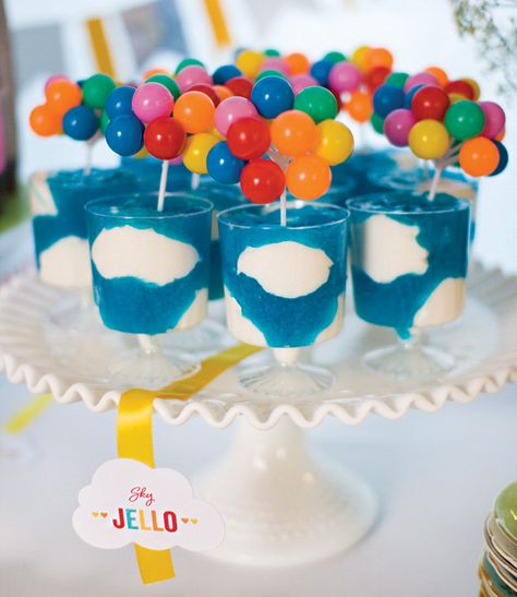 Pixar's UP Themed Birthday & Gender Reveal Party // Hostess with the Mostess® Essen, Pixar Party, Diy Hot Air Balloons, Hot Air Balloon Party, Up Theme, Disney Up, Party Hostess, Shower Bebe, Disney Birthday