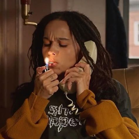 High Fidelity Zoe Kravitz Outfits, Pretty People Aesthetic, Rob Brooks, Zoe Kravitz Style, Zoe Isabella Kravitz, Thinking In Pictures, People Aesthetic, Movie Inspired Outfits, Miss U