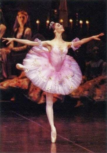 Svetlana Zakharova, ballerina, as Masha in the Mariinsky Nutcracker. Sugar Plum variation. Aesthetic Nutcracker, Sugar Plum Fairy Costume, London Ballet, Nutcracker Ballet Costumes, Dance Vibes, Sleeping Beauty Ballet, Ballet Aesthetic, Svetlana Zakharova, Ballerina Costume