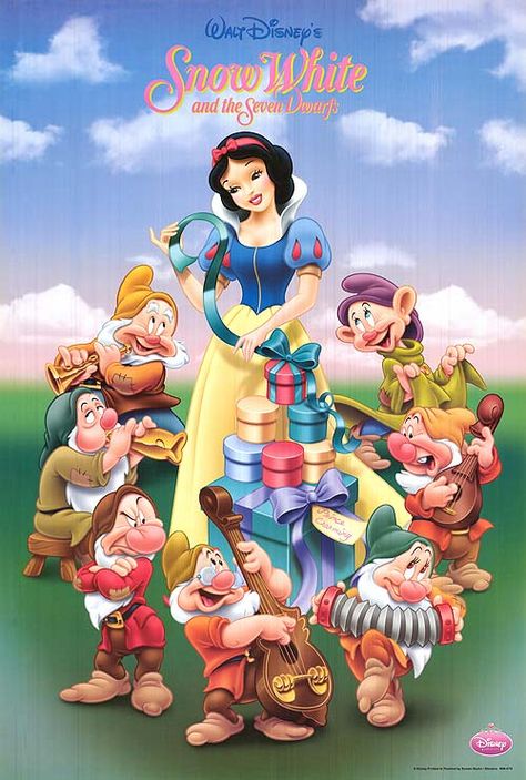 Snow White with dwarfs and presents. Snowhite And The Seven Dwarfs, Snowwhite And The 7 Dwarfs, Disney Birthday Card, Snow White 1937, Snow White 7 Dwarfs, Disney Poster, Sette Nani, Movies Characters, Walt Disney Princesses