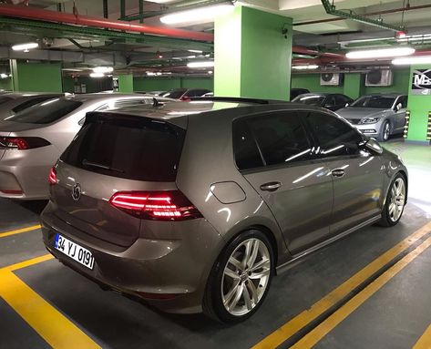 Golf 7 Rline 👍 . @can_sarul . #golf7rline #golfrline #vw #volkswagen #vwlove #vwgolf #vwlife #vwgti #vwclub #vwpolo #golfr #golfgti #golf7 #golf7r #golf7gti #golf8 Golf 8 R Line, Golf 7 R Line, Golf Kart, Golf 7 Gti, Golf 8, Golf 7 R, Car Budget, Golf 7, Golf R