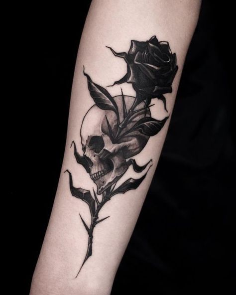 40+ Amazing Black Rose Tattoo Ideas|#tattoo #handtattoo #tattoos #rosetattoo #tattoorose 531 Dark Roses Tattoo, Rosen Tattoo Frau, Skull Rose Tattoos, Rose Tattoos For Women, Wicked Tattoos, Black Rose Tattoos, Creepy Tattoos, Tattoo For Women, Stylist Tattoos
