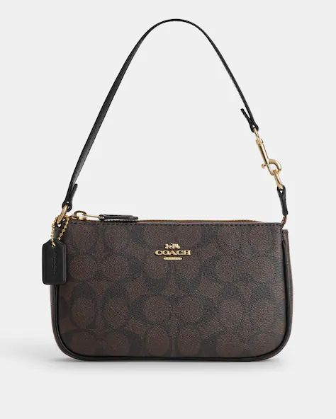 Coach Small Shoulder Bag, Nolita 19 Coach, Tas Coach, Coach Bag Outfit, Coach Nolita 19, Nolita 19, Coach Nolita, Coach Outfits, Dream Bags