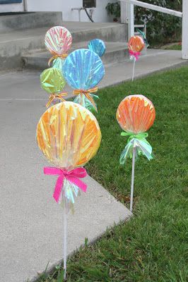 Giant Lollipop, Lollipop Decorations, Giant Lollipops, Candy Theme Birthday Party, Candy Themed Party, Candy Land Birthday Party, Christmas Lollipops, Gingerbread Christmas Decor, Candy Birthday Party