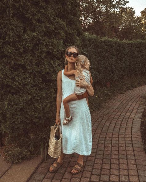 Sugar Candy Mountain (@sugar_candy_mountain) • Instagram photos and videos Cool Mom Style Summer, Summer Mom Style, Mom Attire, Mom Style Summer, Mom Era, Turnips, Mama Style, Mommy Style, Day By Day