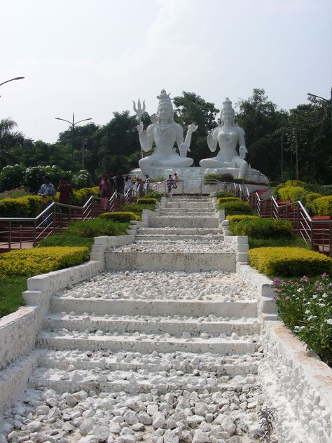 Kailasagiri, a hilltop park in the city of Visakhapatnam. Vishakapatnam City, Kailasagiri Vizag, Visakhapatnam Photography, Visakhapatnam City, Arunachala Shiva, Ganesha Photos, India Travel Places, Udit Narayan, People's Liberation Army