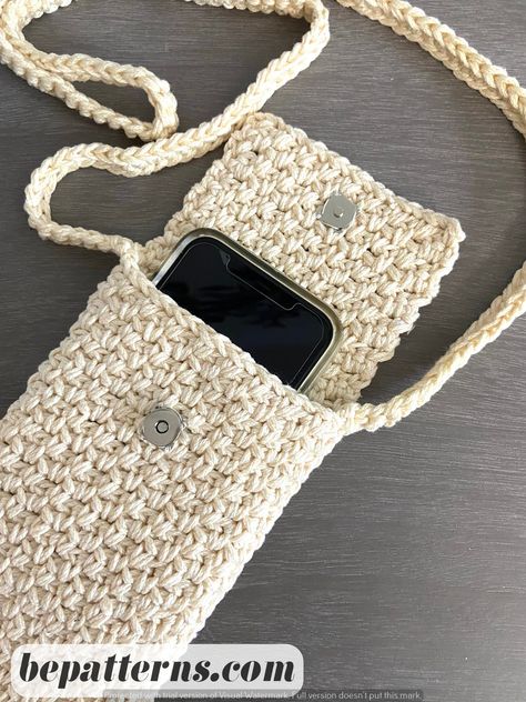 Cozy and Simple Crochet Bags | Free Patterns | Easy for Beginners Phone Purse Pattern, Japanese Crochet Bag, Crochet Mobile Cover, Phone Bag Crochet, Phone Bag Pattern, Crochet Phone Cover, Purse Patterns Free, Crochet Pattern Easy, Crochet Phone Cases